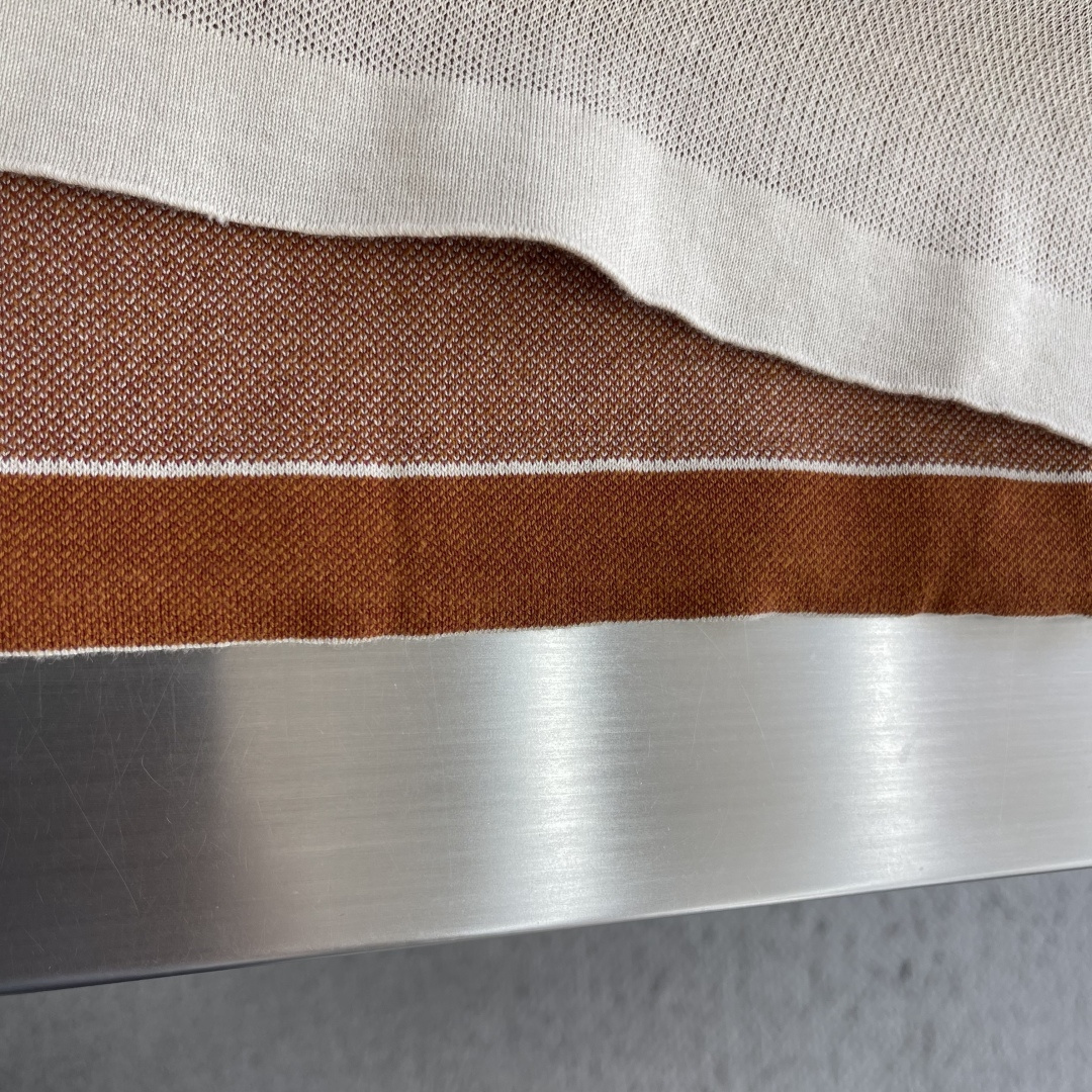 -驴牌     26ss新款Atelier系列字母提花针织短袖，还原1V Atelier工坊系列设计语言