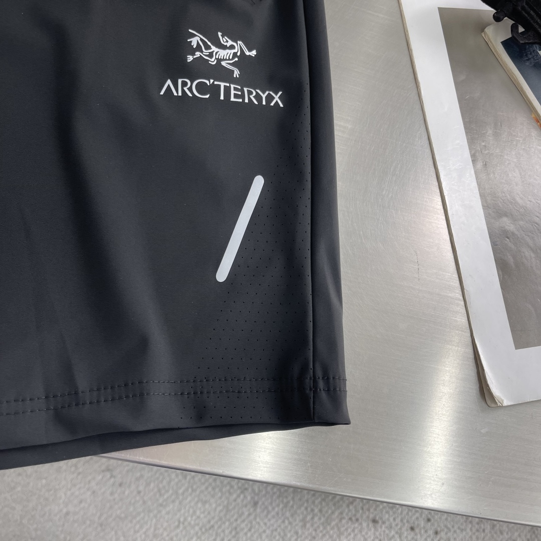 -🐦 鸟家    户外五分裤， 科技面料运动休闲五分裤轻薄工装速干短裤休闲通勤 机能短裤 它是可以被定义