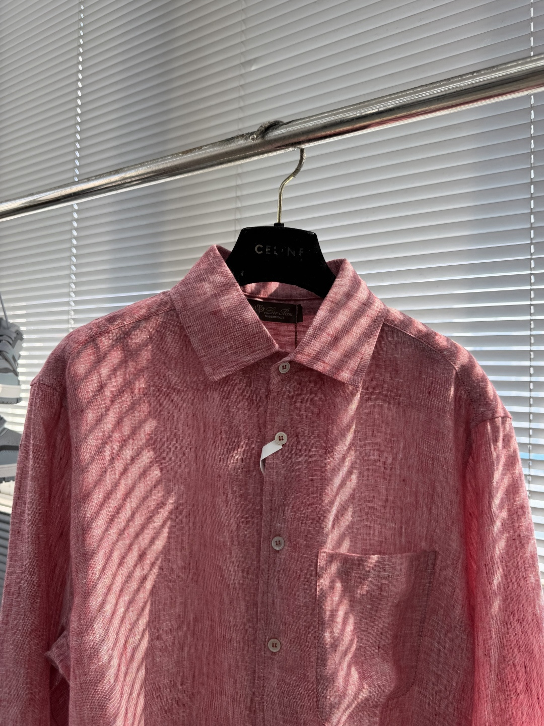 -Loro Piana     26ss新款春夏系列 André 亚麻翻领纽扣长袖衬衫 男女同款   高