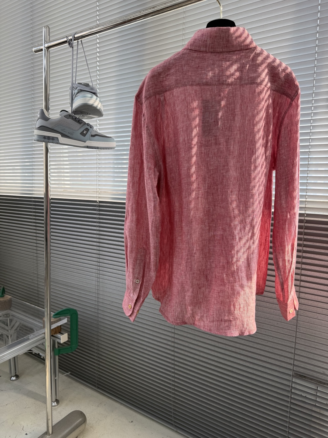 -Loro Piana     26ss新款春夏系列 André 亚麻翻领纽扣长袖衬衫 男女同款   高