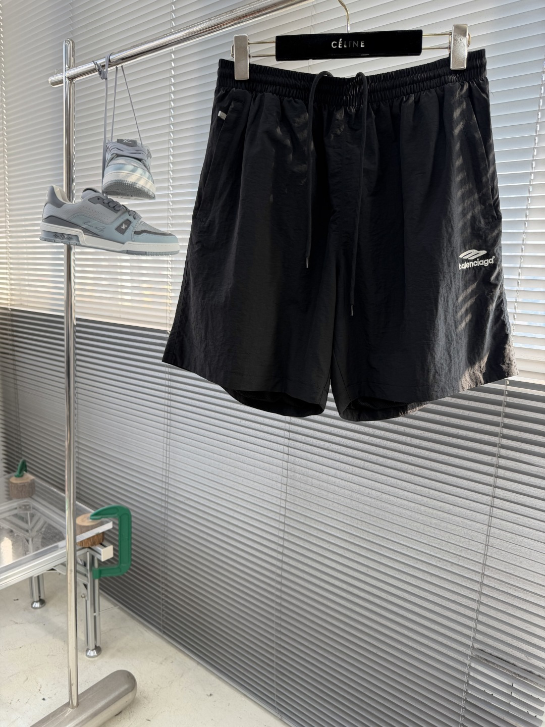 -Balenciag     26ss新款纯色Logo印花松紧腰 休闲短裤 宽松版型 男款 高版本码数：