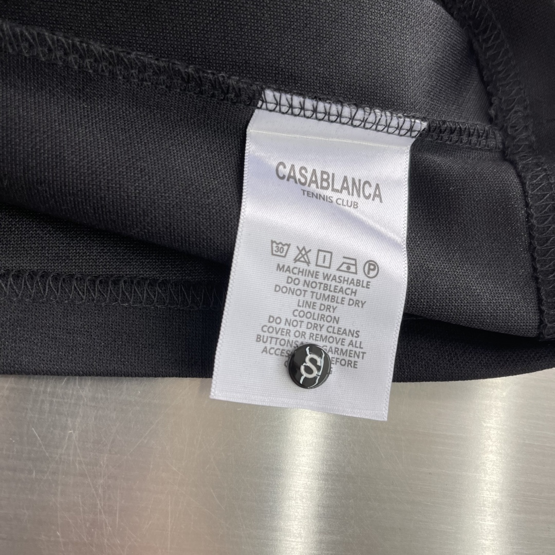 整套-Casablanc*品质元单、 2026Ss春夏秀场系列针织套装本款选用运动风尼龙网眼面料打造，设