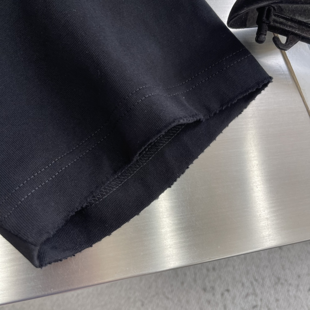 -Balenciag    2026SS春夏新品 经典珠管绣T恤，奢潮必备！甄选重磅精梳棉，软糯垂坠、透