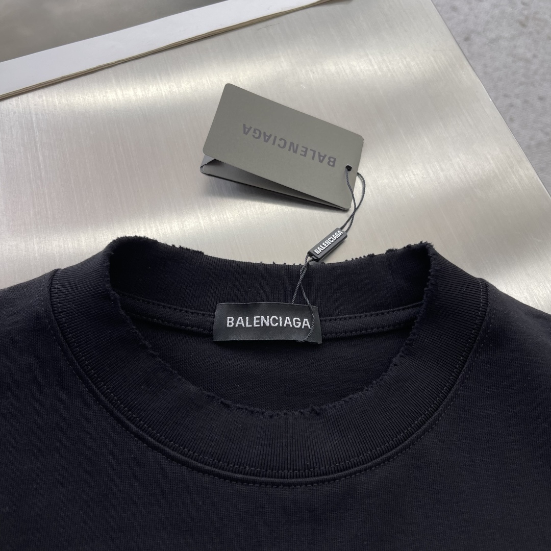 -Balenciag    2026SS春夏新品 经典珠管绣T恤，奢潮必备！甄选重磅精梳棉，软糯垂坠、透