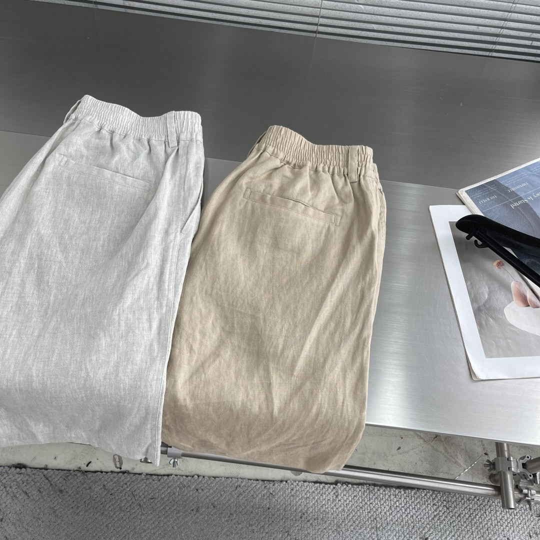-Loro Piana     100%亚麻休闲短裤 意式老钱风的夏日松弛感甄选法国诺曼底产区100%高