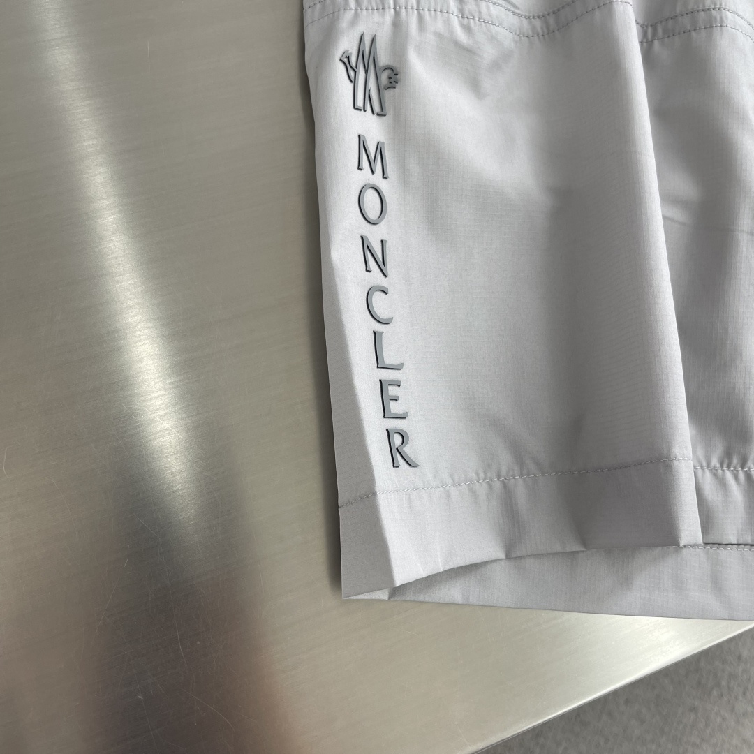 -mon     26年夏季新款短裤轻薄防风面料，透气舒适，夏天穿超合适！宽松版型+抽绳设计，松紧随心调