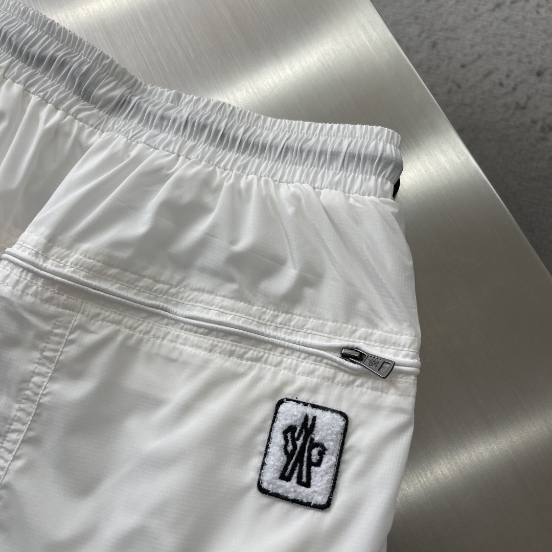-mon     26年夏季新款短裤轻薄防风面料，透气舒适，夏天穿超合适！宽松版型+抽绳设计，松紧随心调