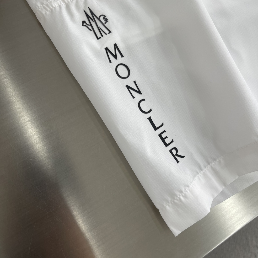-mon     26年夏季新款短裤轻薄防风面料，透气舒适，夏天穿超合适！宽松版型+抽绳设计，松紧随心调