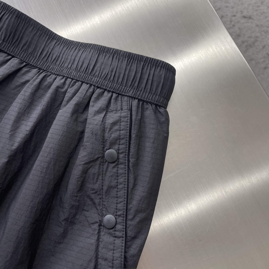 长裤-Stone Island   26ss夏季新款运动系列休闲裤卫裤 腰际抽绳款 侧边logo徽章点缀