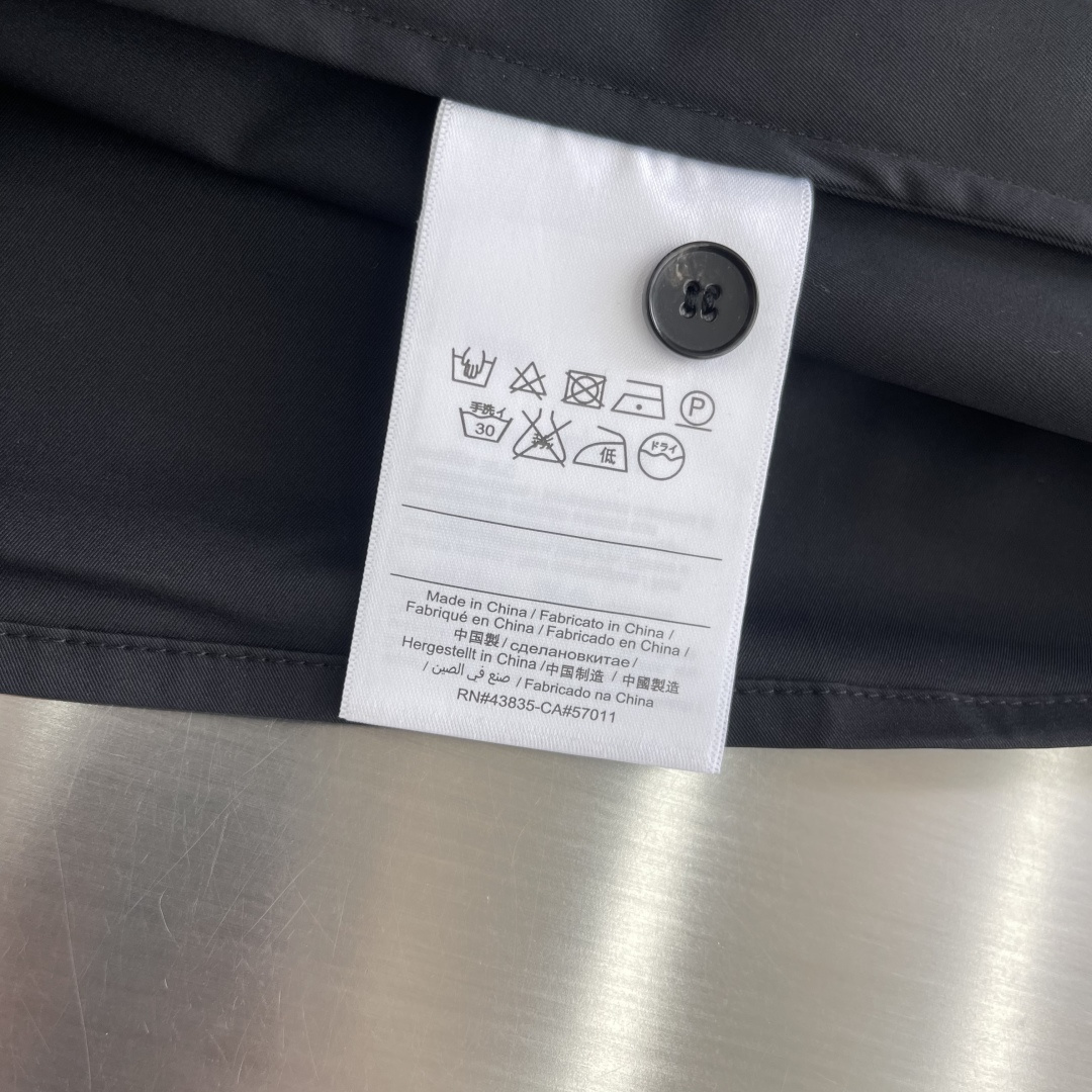 -PRAD     2026新款长袖衬衫 宽松版型 小翻领设计 全新的风格，展现的低调优雅、从容稳重的卓