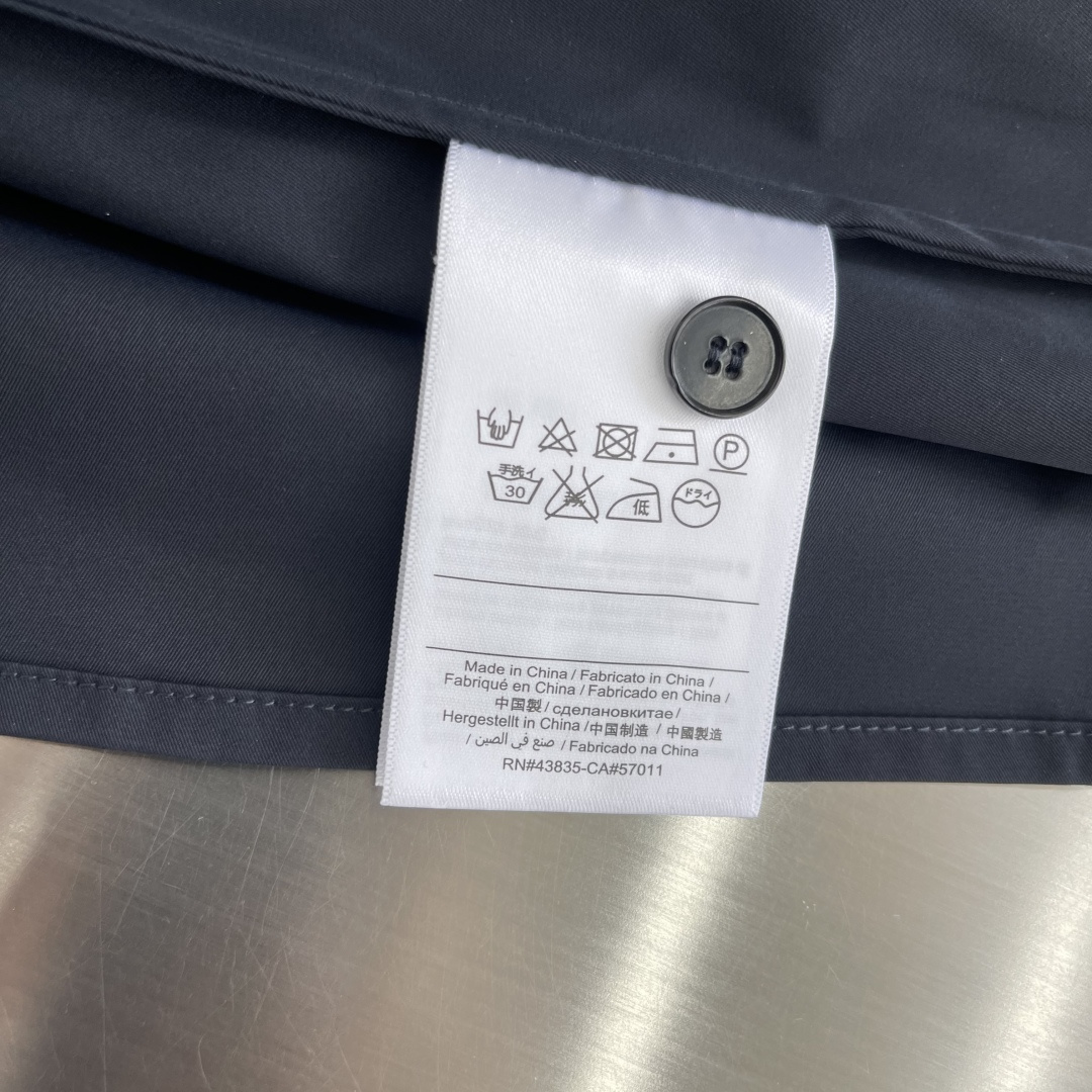 -PRAD     2026新款长袖衬衫 宽松版型 小翻领设计 全新的风格，展现的低调优雅、从容稳重的卓