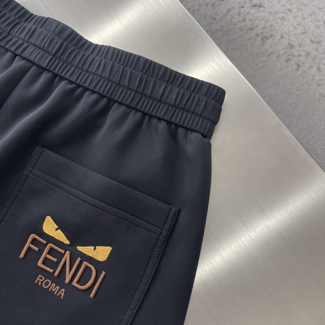 -FEND   2026FW男款卫裤休闲裤 ，直筒休闲裤  超级有质感 ，贴身舒适  吸汗透气  久穿不