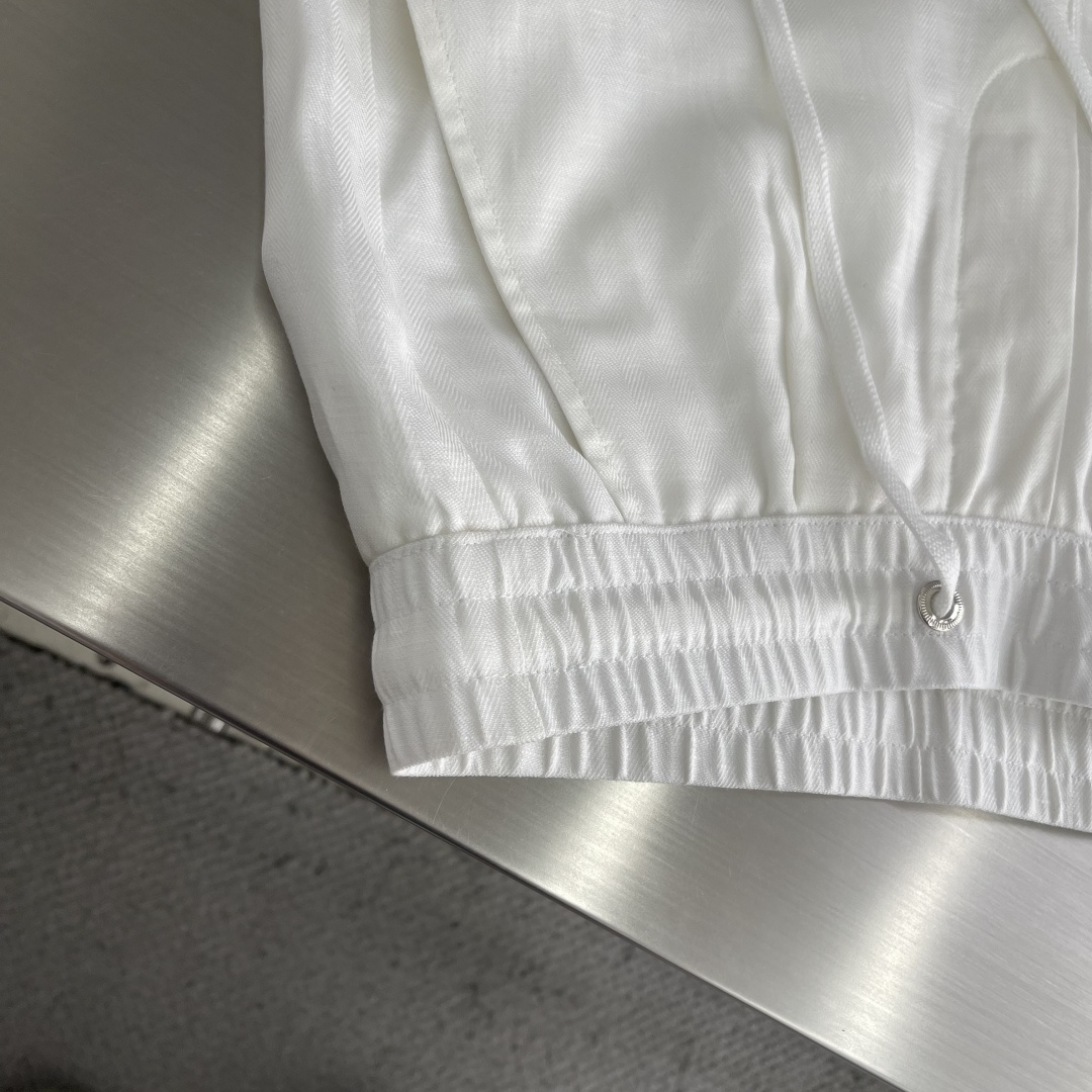 整套  -Loro Piana    2026春夏男士套装，最新的贸易订单全品相！！网红款！上身舒适透气