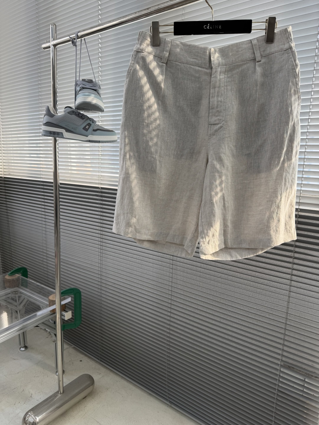 -Loro Piana     100%亚麻休闲短裤 意式老钱风的夏日松弛感甄选法国诺曼底产区100%高