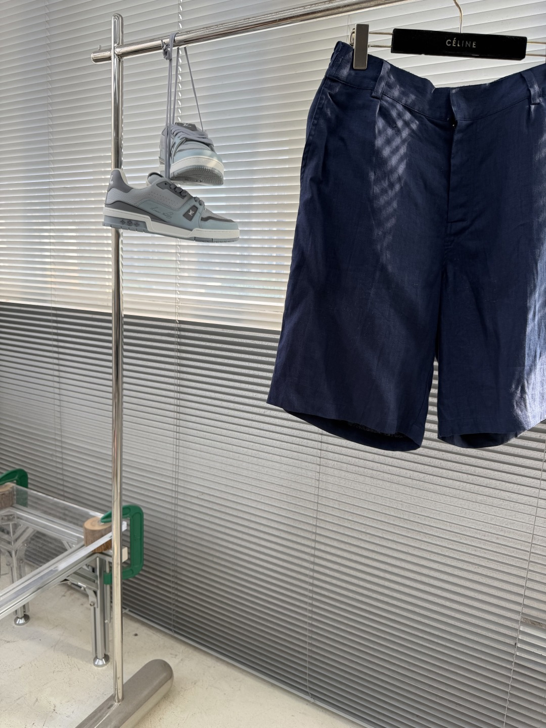 -Loro Piana     100%亚麻休闲短裤 意式老钱风的夏日松弛感甄选法国诺曼底产区100%高