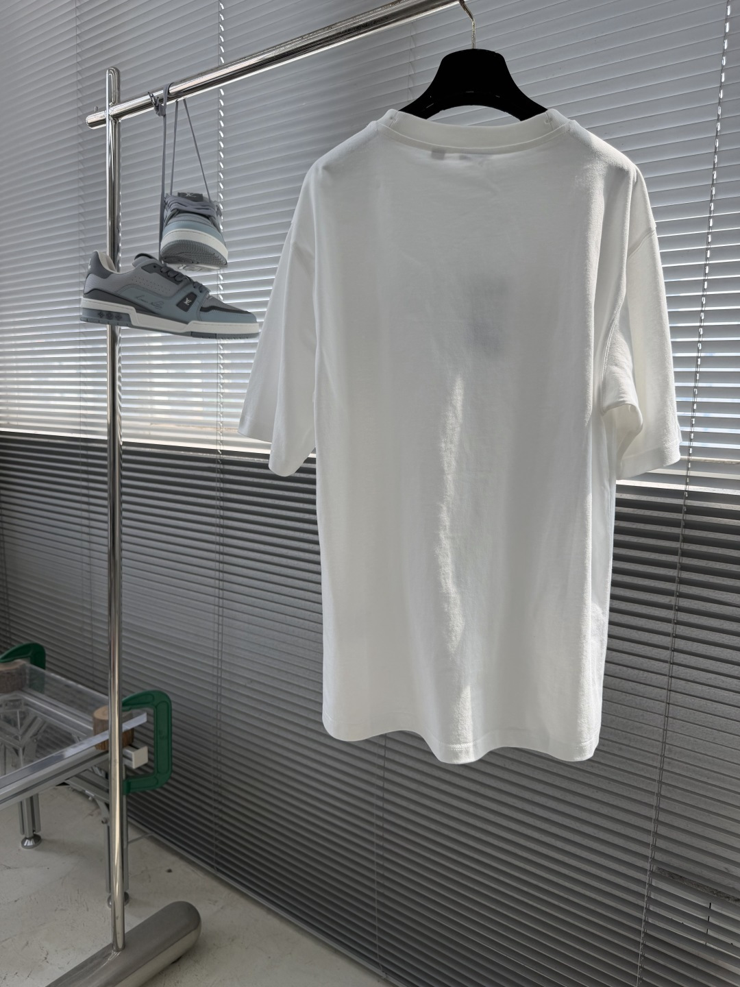 -BBR    FW26 哥特式徽标棉质圆领 T恤 男女同款码数:S M L XL尺码	衣长	胸围	肩宽