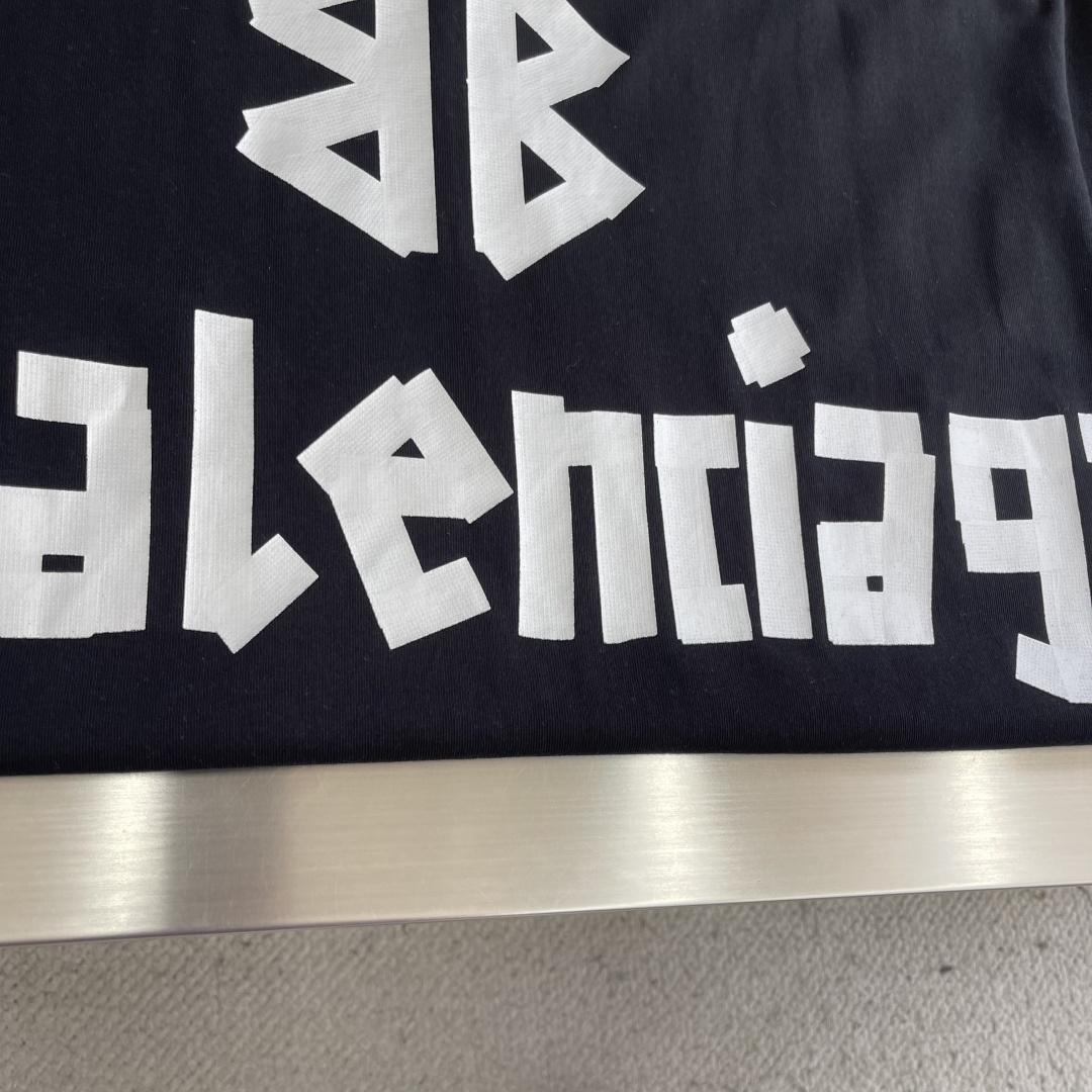 -Balenciag      胶带系列新款t恤，纯棉面料，重工做旧洗水工艺，进口双色胶印重印，设计感十
