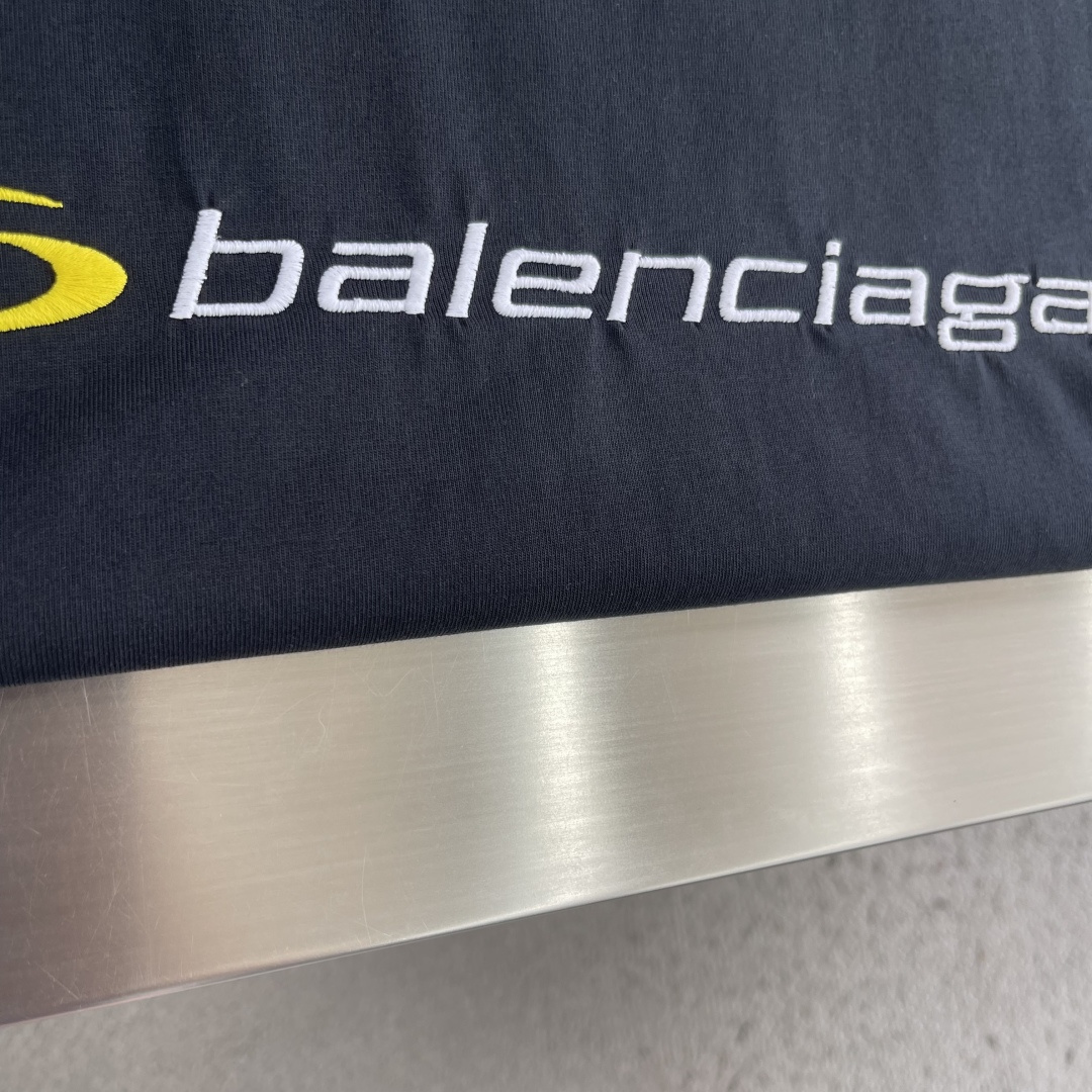 -Balenciag     SS26新款 蓝黄单环logo刺绣短袖 码数:S M L尺码	衣长	胸围 