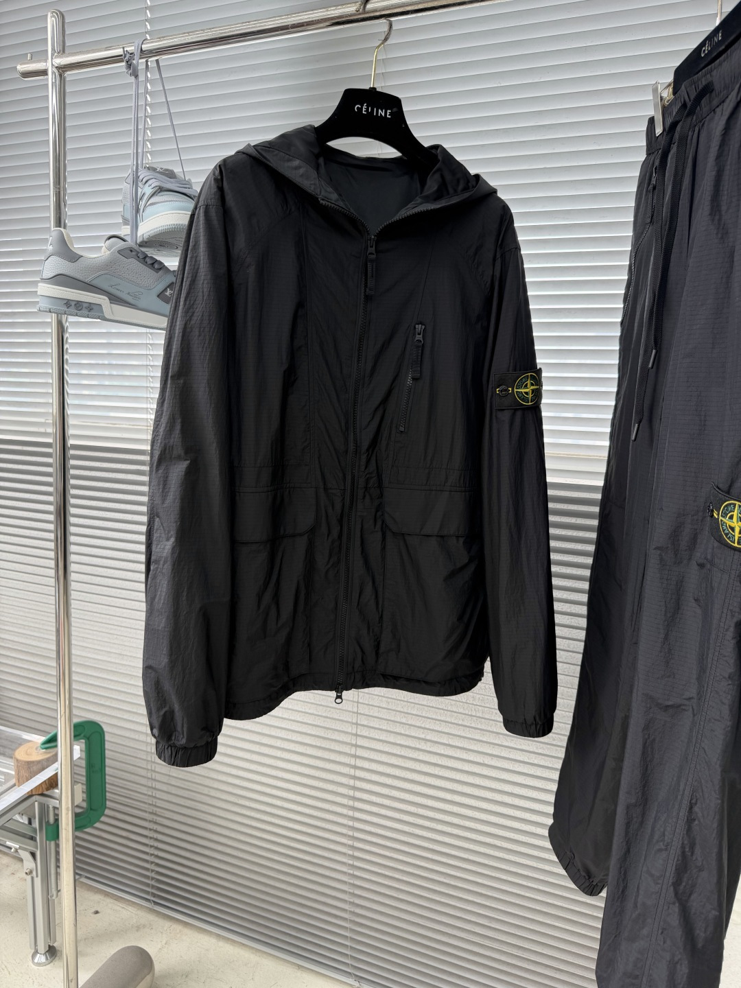 长裤-Stone Island   26ss夏季新款运动系列休闲裤卫裤 腰际抽绳款 侧边logo徽章点缀