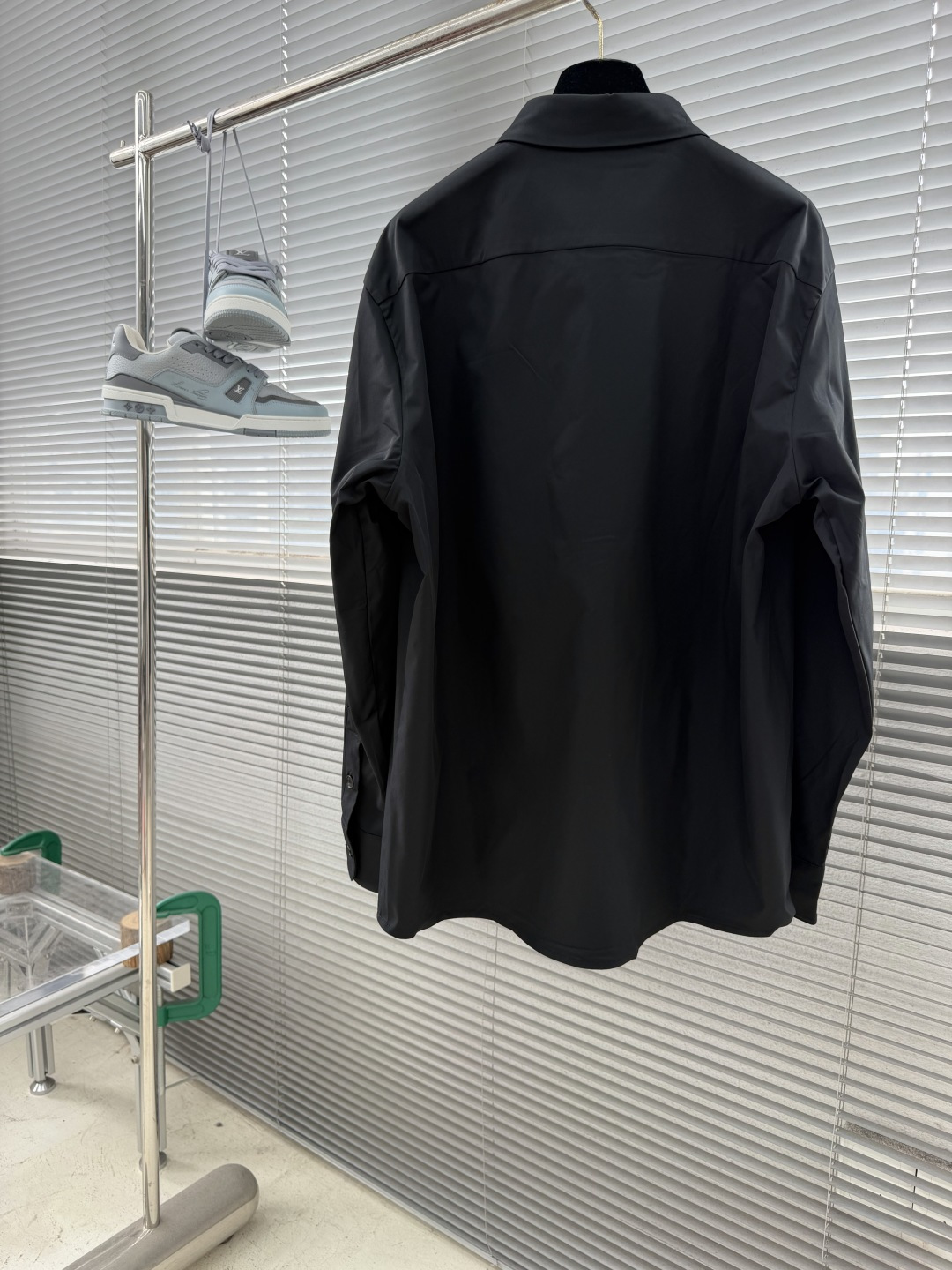 -PRAD     2026新款长袖衬衫 宽松版型 小翻领设计 全新的风格，展现的低调优雅、从容稳重的卓