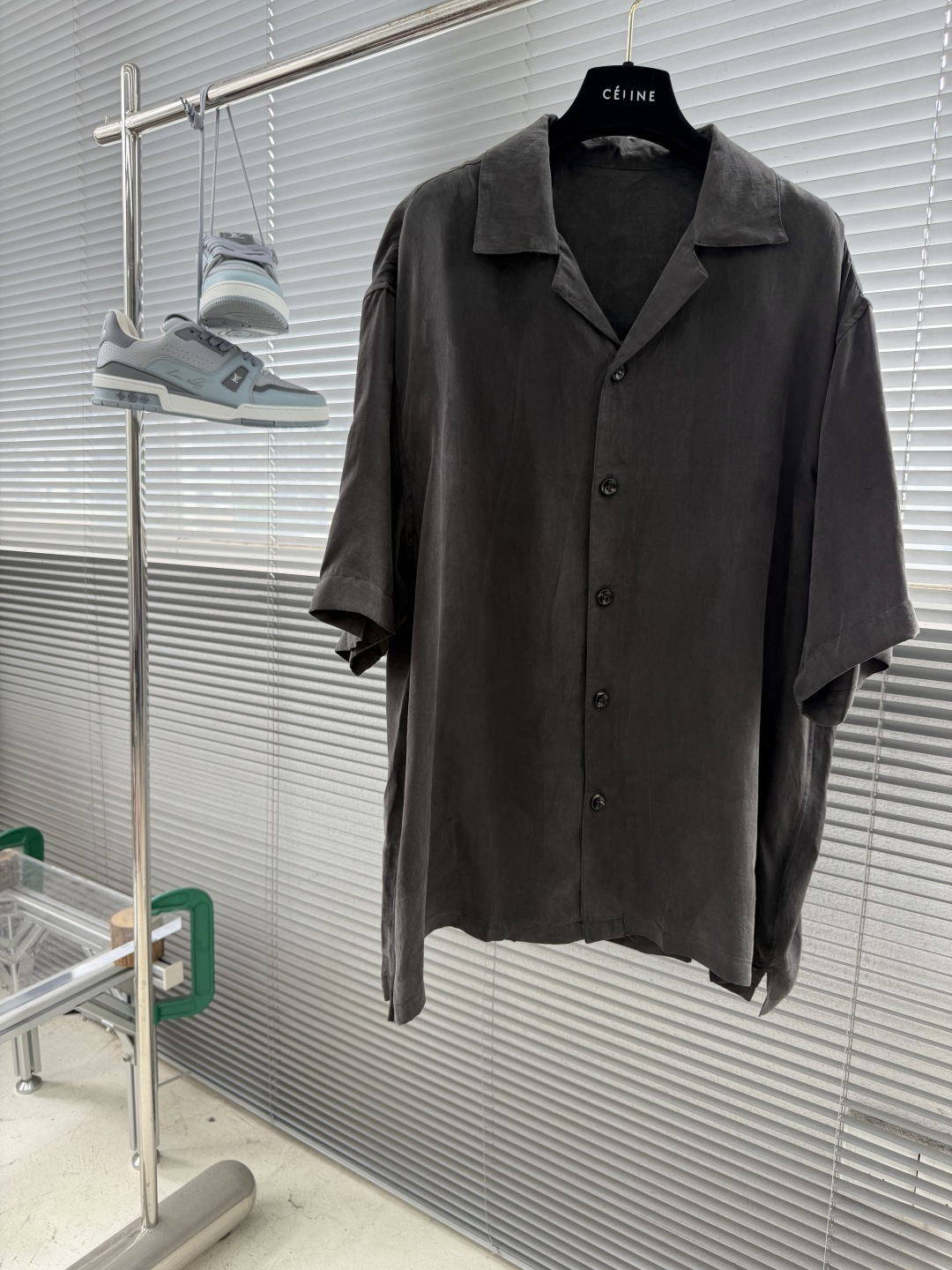 -Loro Piana     2026春夏翻领男士真丝短袖衬衫 可商务可休闲 采用100%铜氨丝面料，