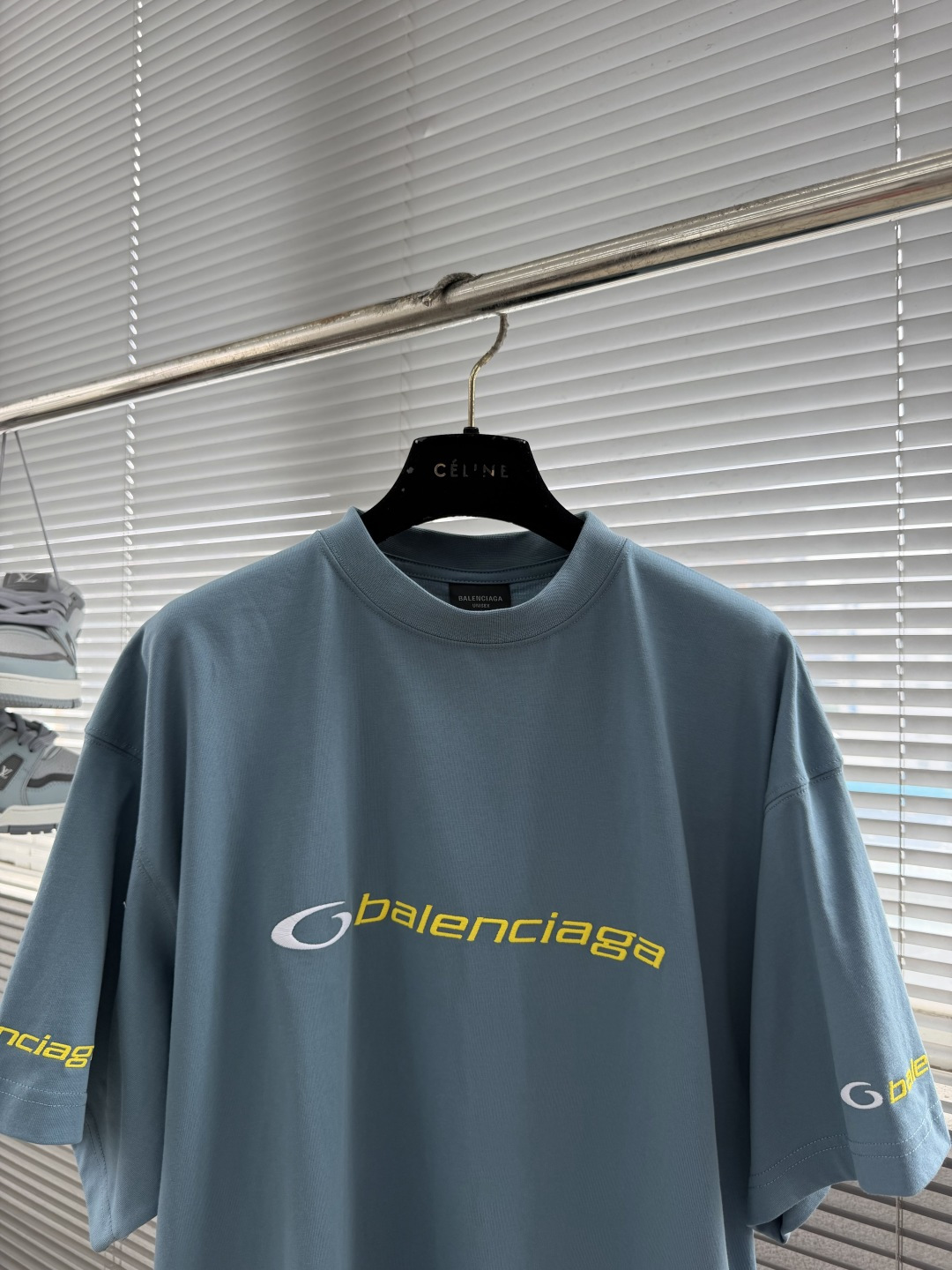 -Balenciag     SS26新款 蓝黄单环logo刺绣短袖 码数:S M L尺码	衣长	胸围 