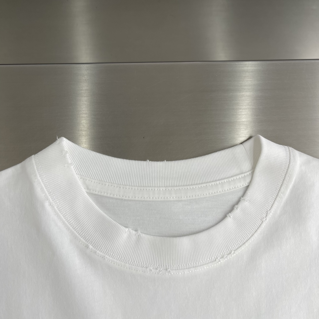 -Balenciag    字母元素短T纯棉柔软洗水磨破处理发泡logo微阔版型，男女同款尺码：S-XL