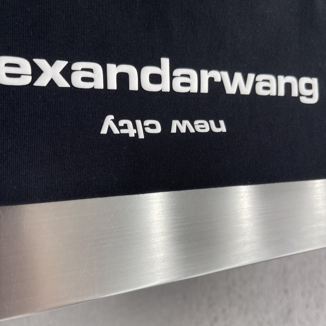 -Alexander Wang 亚历山大王    字母logo短T纯棉高克重材质超级柔软洗水小发泡log