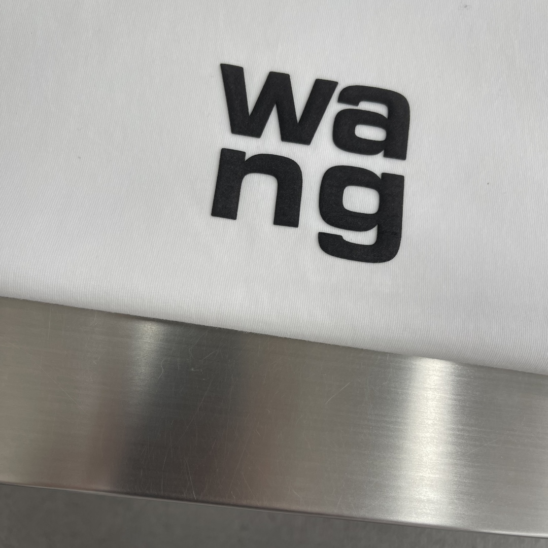 -Alexander Wang 亚历山大王    字母logo短T纯棉高克重材质超级柔软洗水小发泡log