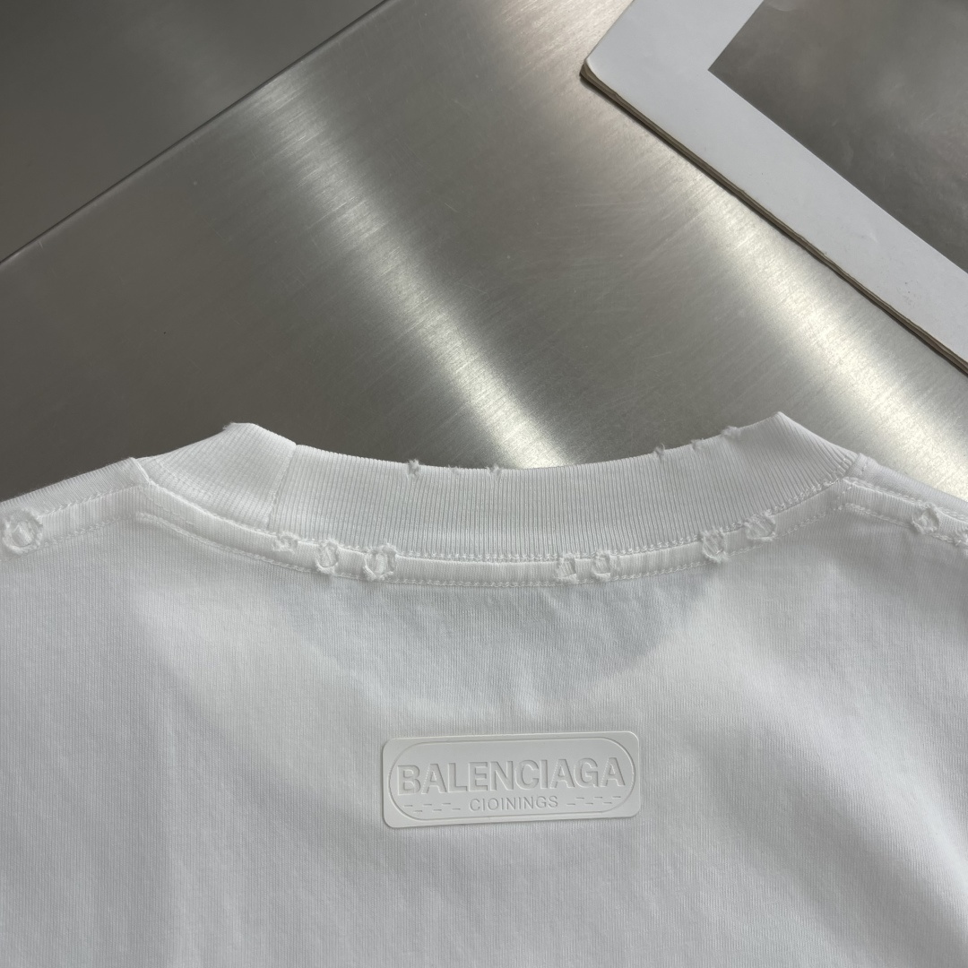 -Balenciag    字母元素短T纯棉柔软洗水磨破处理荧光粉发泡logo为夏天增添了色彩微阔版型，