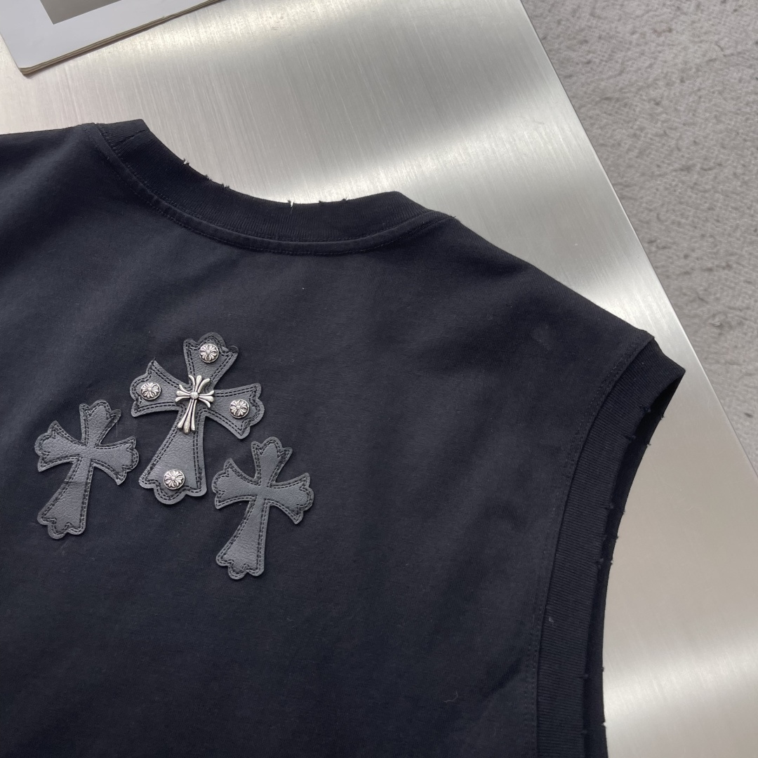 -CH 克罗心    十字贴皮元素背心🎽纯棉材质，非常柔软重工皮+金属logo时尚感拉满微阔版型嗷🥰码数