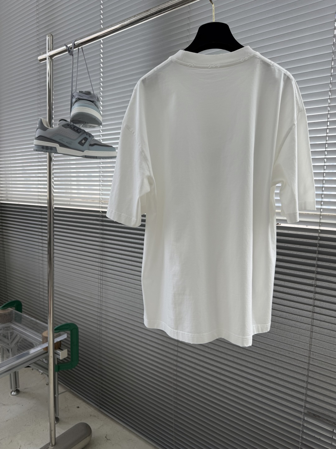 -Balenciag    字母元素短T纯棉柔软洗水磨破处理发泡logo微阔版型，男女同款尺码：S-XL