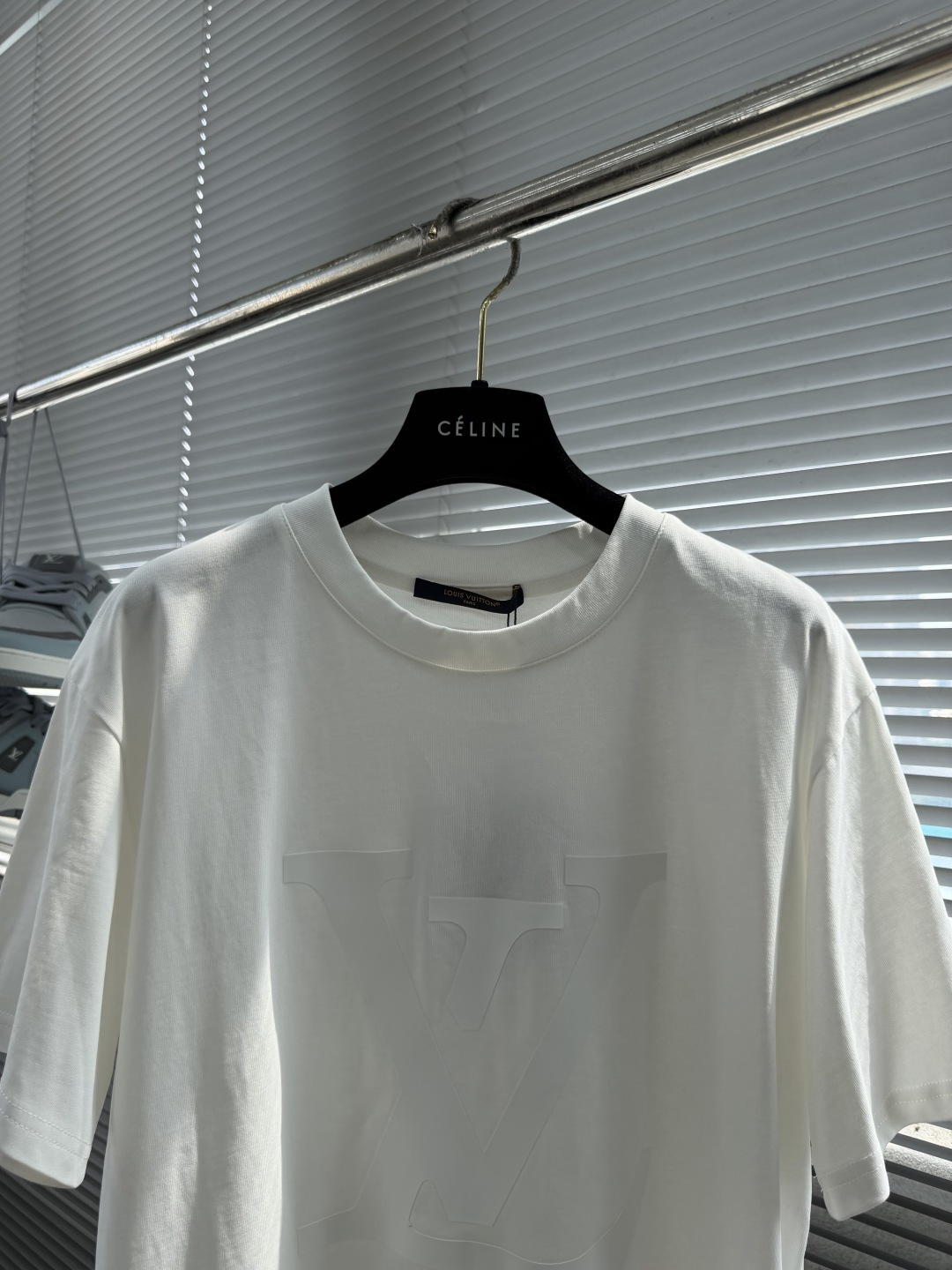 -驴牌     27早秋新款白T立体压印大logo质感拉满软糯亲肤的面料太舒服了宽松版型不挑身材单穿叠搭