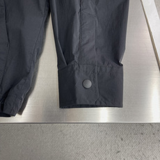 -Loro Piana 新款翻领黑色 纽扣衬衫外套面料成份:88.6%锦纶11.4%氨纶男士通勤刚 -Loro Piana 新款翻领黑色 纽扣衬衫外套面料成份:88.6%锦纶11.4%氨纶男士通勤刚