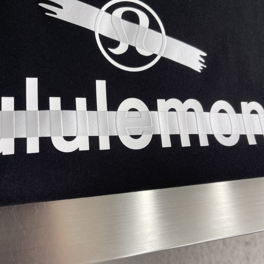 -Lululemon    2026新款T恤采用高克重布料 洗完水260克 不缩水不变形  上身阔挺效果