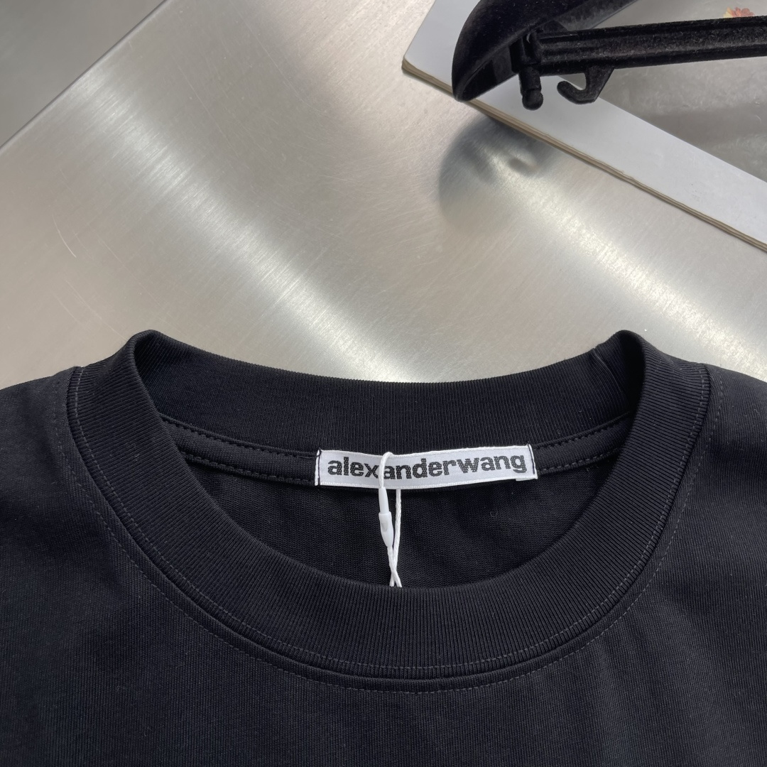 -alexander wang 亚力山大王    26ss春夏新款短袖T恤 面料采用定制双纱纯棉 克重2