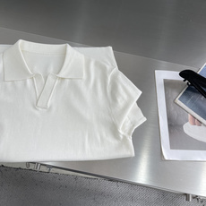 -Loro Piana 新款海鸥领针织Polo衫,经典翻领+V字开口设计,采用精纺羊毛,桑蚕丝混 -Loro Piana 新款海鸥领针织Polo衫,经典翻领+V字开口设计,采用精纺羊毛,桑蚕丝混