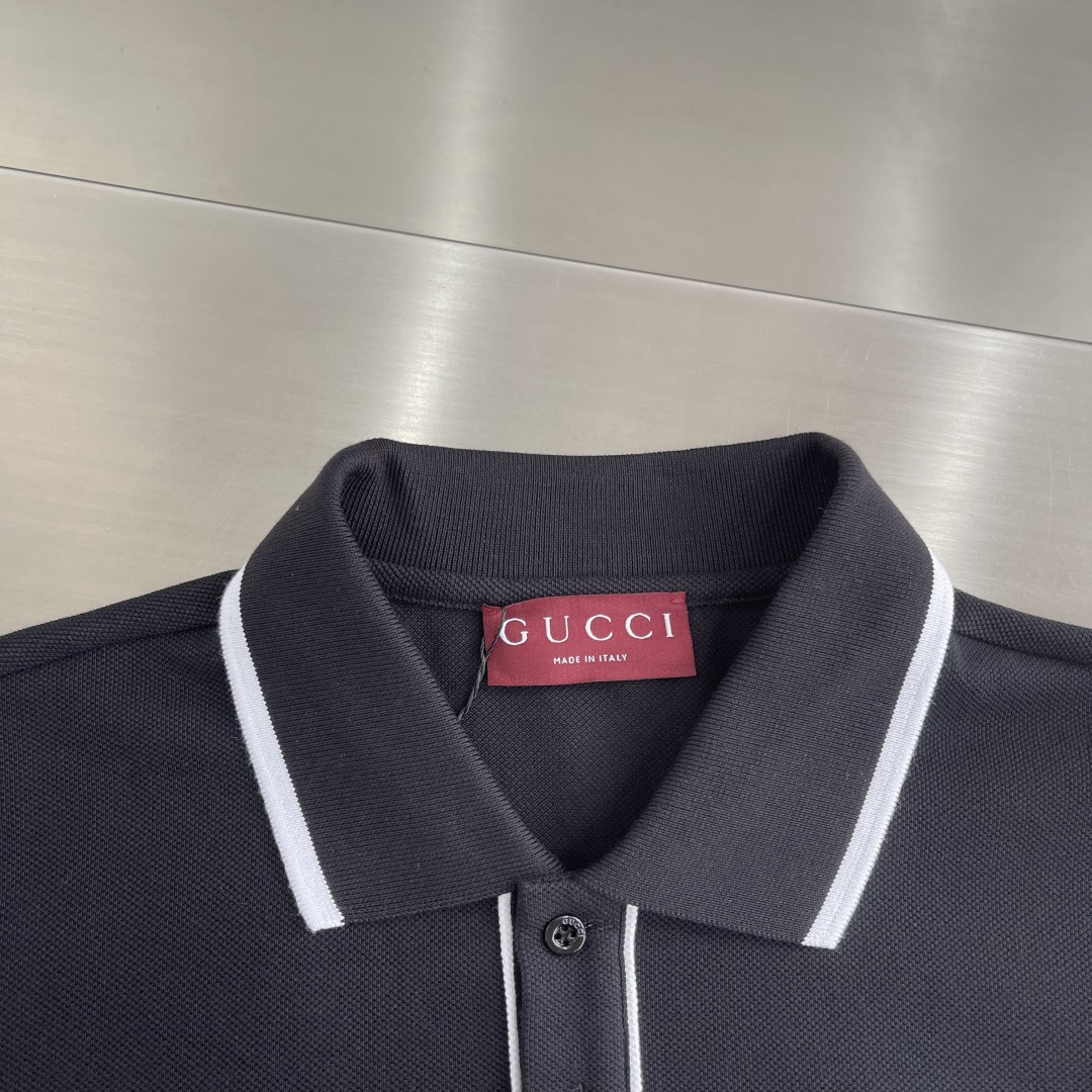 -GUCC    新款条纹Polo衫，采用高品质棉混纺，柔软透气，夏天穿超舒服!领口白色条纹+胸前刺绣L