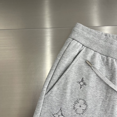 -驴牌 老花刺绣短裤面料:高克重毛圈棉克重:380克尺码:M-3XL采用进口高支重磅毛圈棉面料打造 -驴牌 老花刺绣短裤面料:高克重毛圈棉克重:380克尺码:M-3XL采用进口高支重磅毛圈棉面料打造