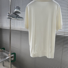 -Loro Piana 新款海鸥领针织Polo衫,经典翻领+V字开口设计,采用精纺羊毛,桑蚕丝混 -Loro Piana 新款海鸥领针织Polo衫,经典翻领+V字开口设计,采用精纺羊毛,桑蚕丝混
