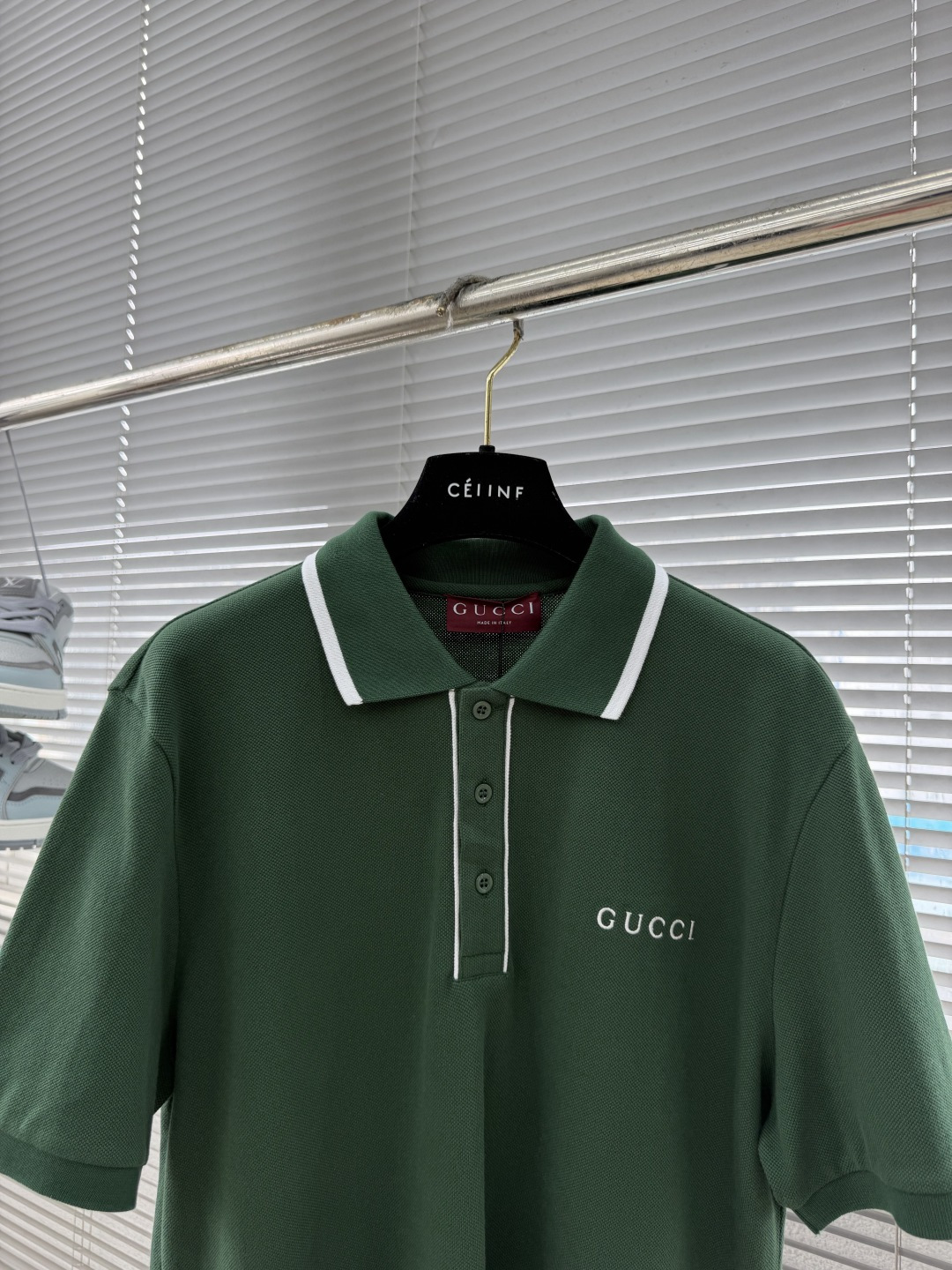 -GUCC    新款条纹Polo衫，采用高品质棉混纺，柔软透气，夏天穿超舒服!领口白色条纹+胸前刺绣L