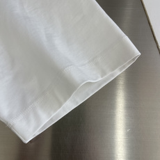 -驴牌 26ss新款刺绣圆领短袖T恤以100%精梳棉为基底,采用210g重磅平纹针织织造,布面肌 -驴牌 26ss新款刺绣圆领短袖T恤以100%精梳棉为基底,采用210g重磅平纹针织织造,布面肌