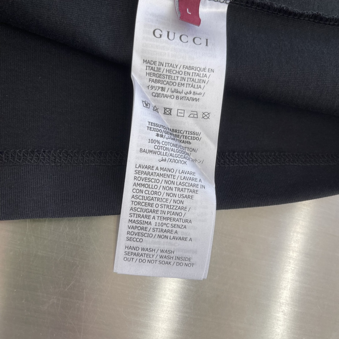 -GUCC    26ss春夏彩色logo短袖T恤  面料采用280克面料 配套1✖️1螺纹  无敌百搭
