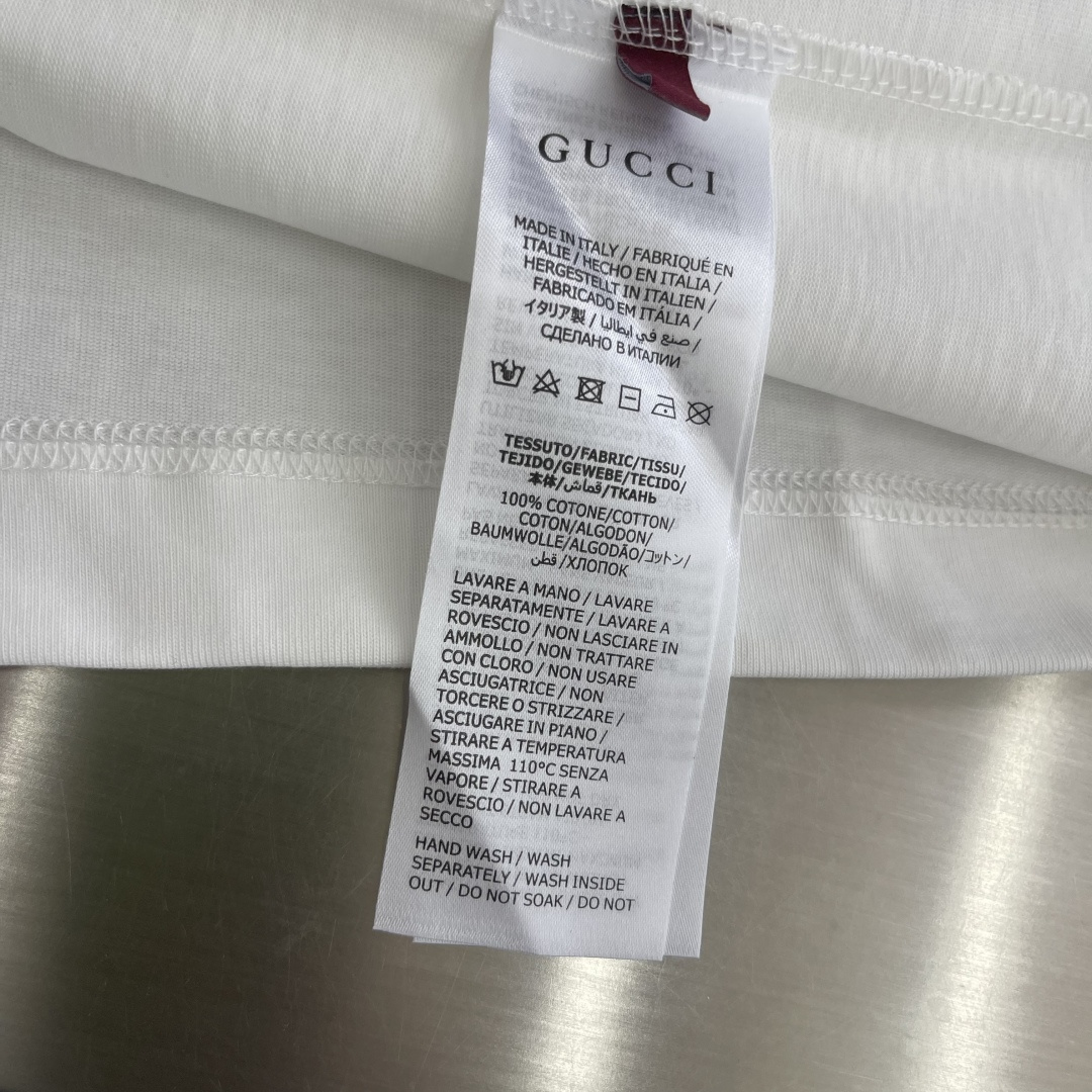 -GUCC    26ss春夏彩色logo短袖T恤  面料采用280克面料 配套1✖️1螺纹  无敌百搭