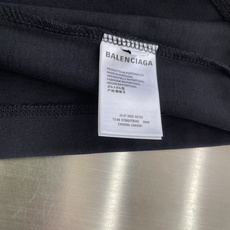 -Balenciag 字母刺绣logoT恤宽松版型 采用客供270克双纱纯棉面料 成衣水洗 手感丝 -Balenciag 字母刺绣logoT恤宽松版型 采用客供270克双纱纯棉面料 成衣水洗 手感丝