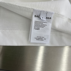 -Balenciag 字母刺绣logoT恤宽松版型 采用客供270克双纱纯棉面料 成衣水洗 手感丝 -Balenciag 字母刺绣logoT恤宽松版型 采用客供270克双纱纯棉面料 成衣水洗 手感丝