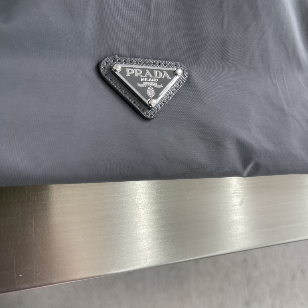 诺悠翩雅 Loro Piana 高定经典皮革女包手袋 #590A43AE 5