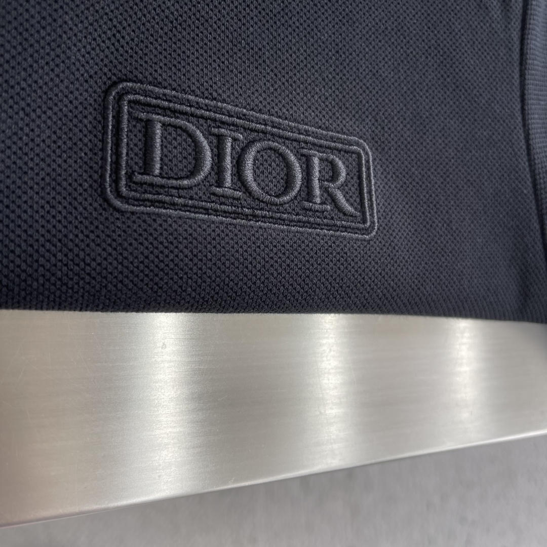 -Dio    26春夏新款🌟字母刺绣翻领Polo衫新款高版本👍高质量 T恤👕码数：M-XXL