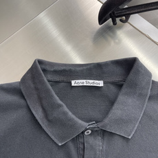 -Acne Studio SS26 刺绣logo复古做旧水洗宽松短袖双扣Polo衫高品码数:XS. -Acne Studio SS26 刺绣logo复古做旧水洗宽松短袖双扣Polo衫高品码数:XS.