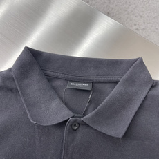 -Balenciag SS26 Laurel 纯色翻领褪色棉质珠地布纽扣短袖 Polo衫 常规版型 -Balenciag SS26 Laurel 纯色翻领褪色棉质珠地布纽扣短袖 Polo衫 常规版型